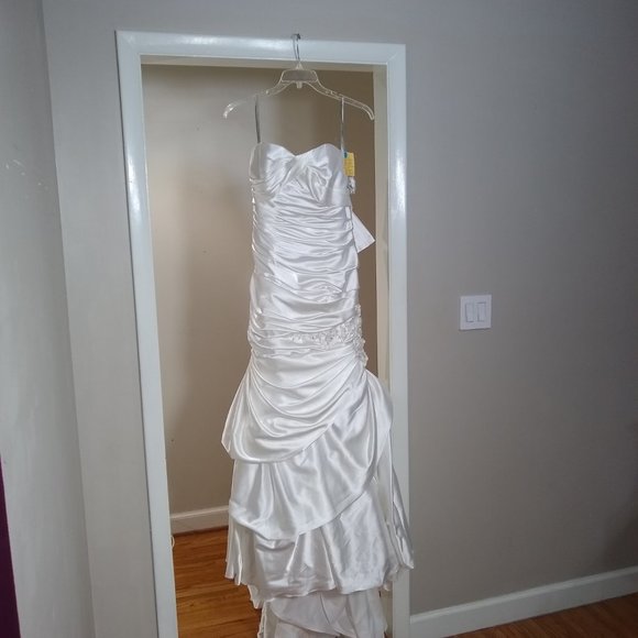 NWT! Alfred Angelo # 2347 size # 12 - Picture 2 of 6